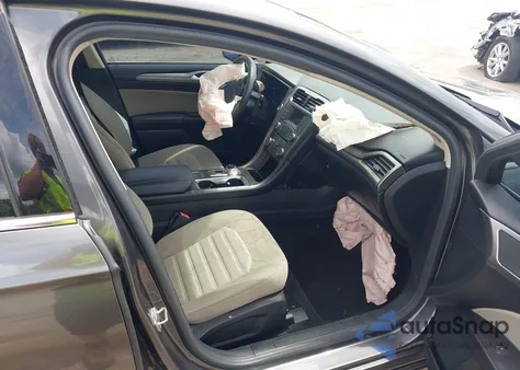 2017 Ford Fusion S из США, поврежденный, VIN 3FA6P0G70HR226758